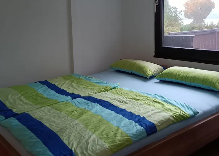 Uwes Seeblick 샬레 Schwarz (Mecklenburgische Seenplatte)